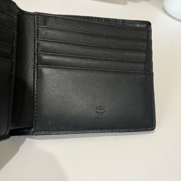MCM BLACK LEATHER BIFOLD MENS WALLET - Picture 8 of 12